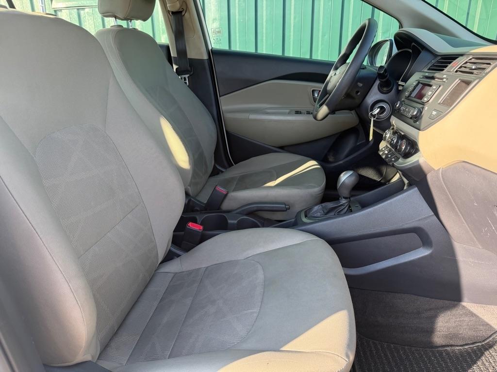 Kia Rio LX 2014