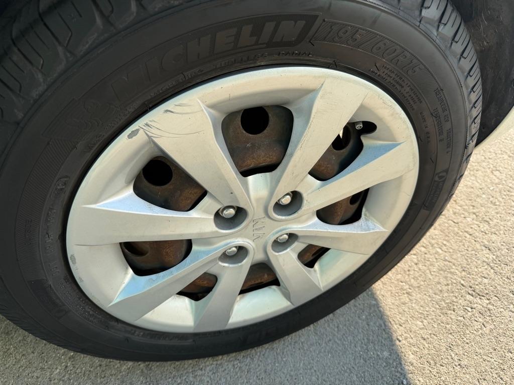 Kia Rio LX 2014