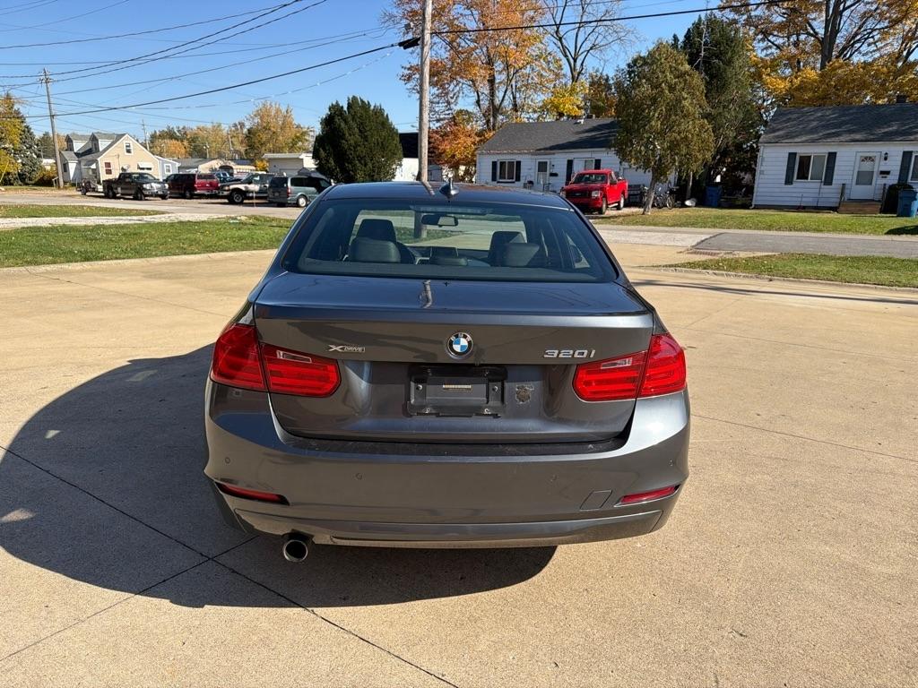 BMW 3-Series 320i xDrive 2015