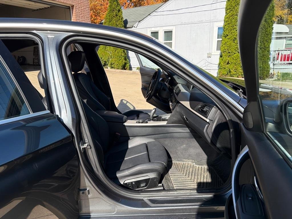 BMW 3-Series 320i xDrive 2015