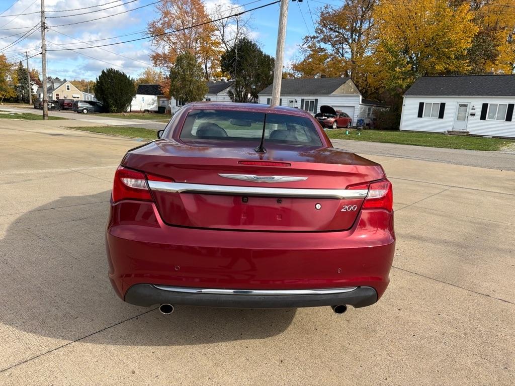 Chrysler 200 Limited Convertible 2012