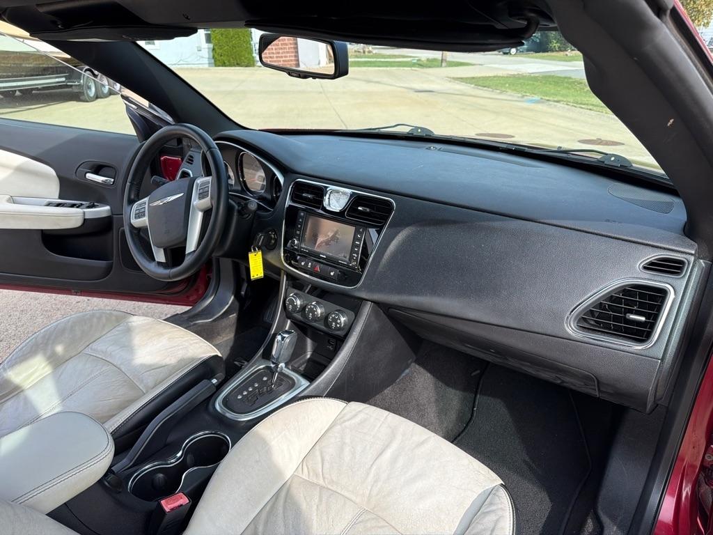 Chrysler 200 Limited Convertible 2012