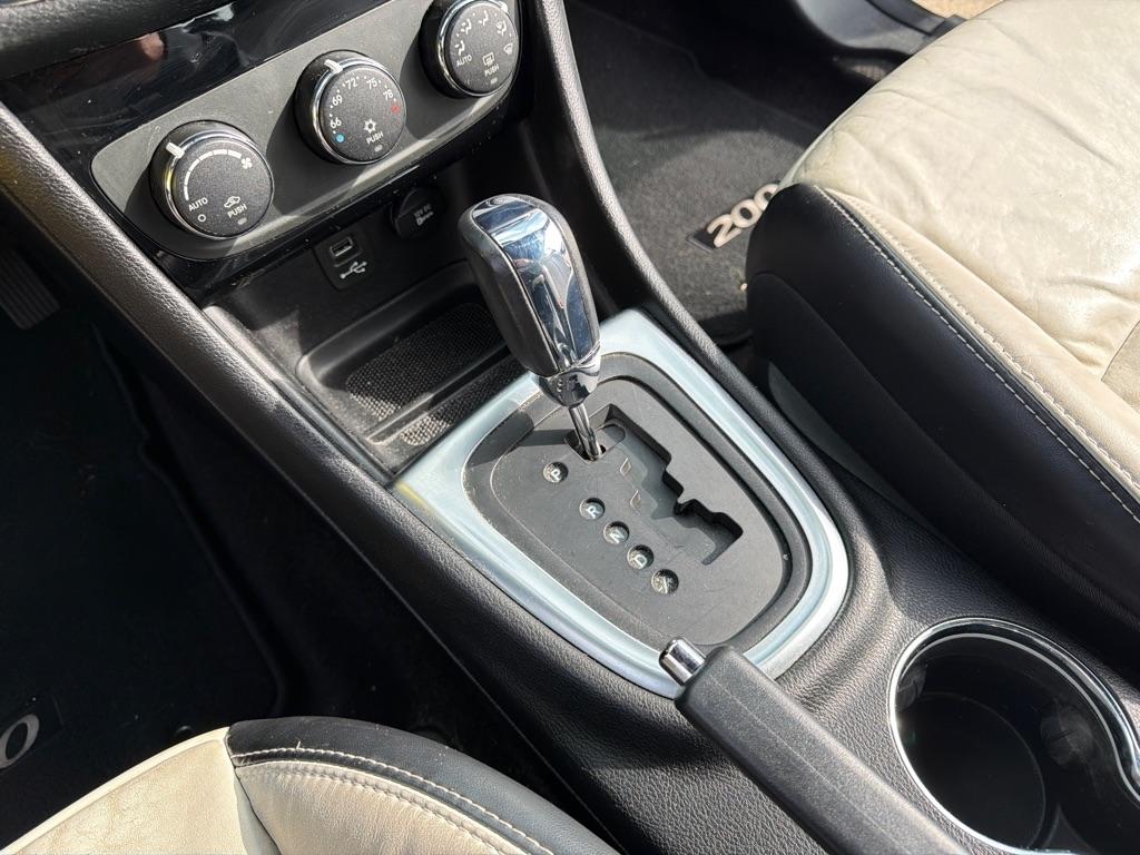 Chrysler 200 Limited Convertible 2012
