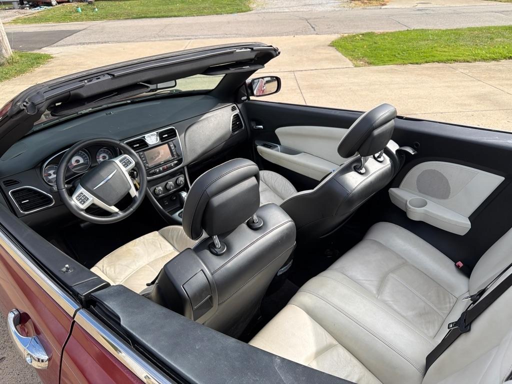 Chrysler 200 Limited Convertible 2012