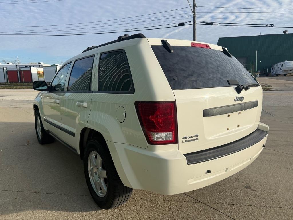 Jeep Grand Cherokee Laredo 4WD 2009