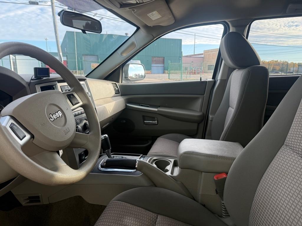 Jeep Grand Cherokee Laredo 4WD 2009