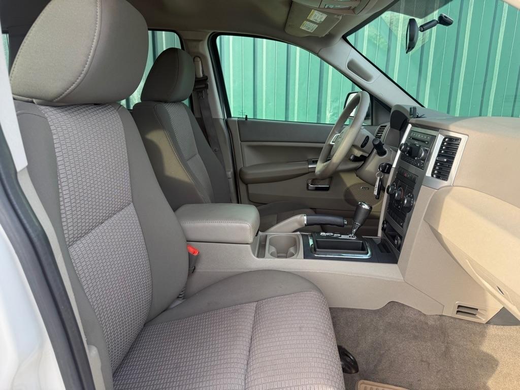 Jeep Grand Cherokee Laredo 4WD 2009