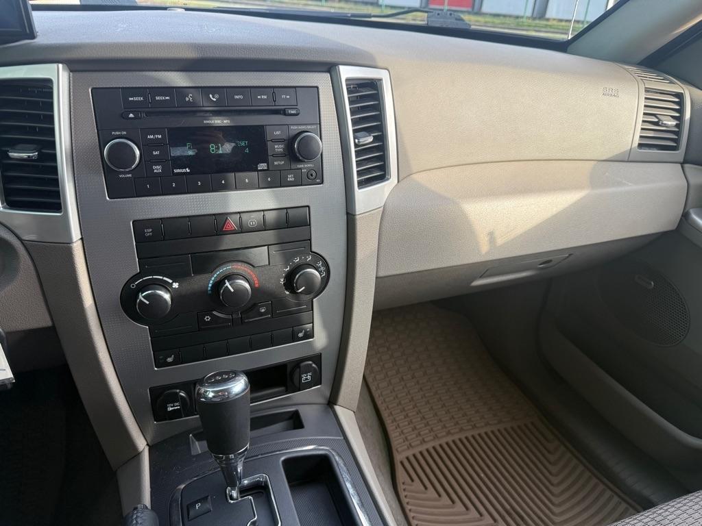 Jeep Grand Cherokee Laredo 4WD 2009