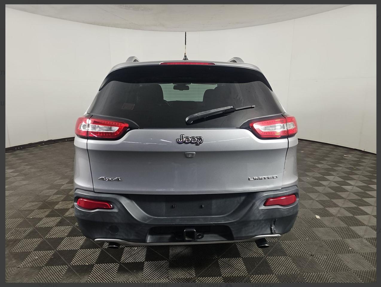Jeep Cherokee photo 5