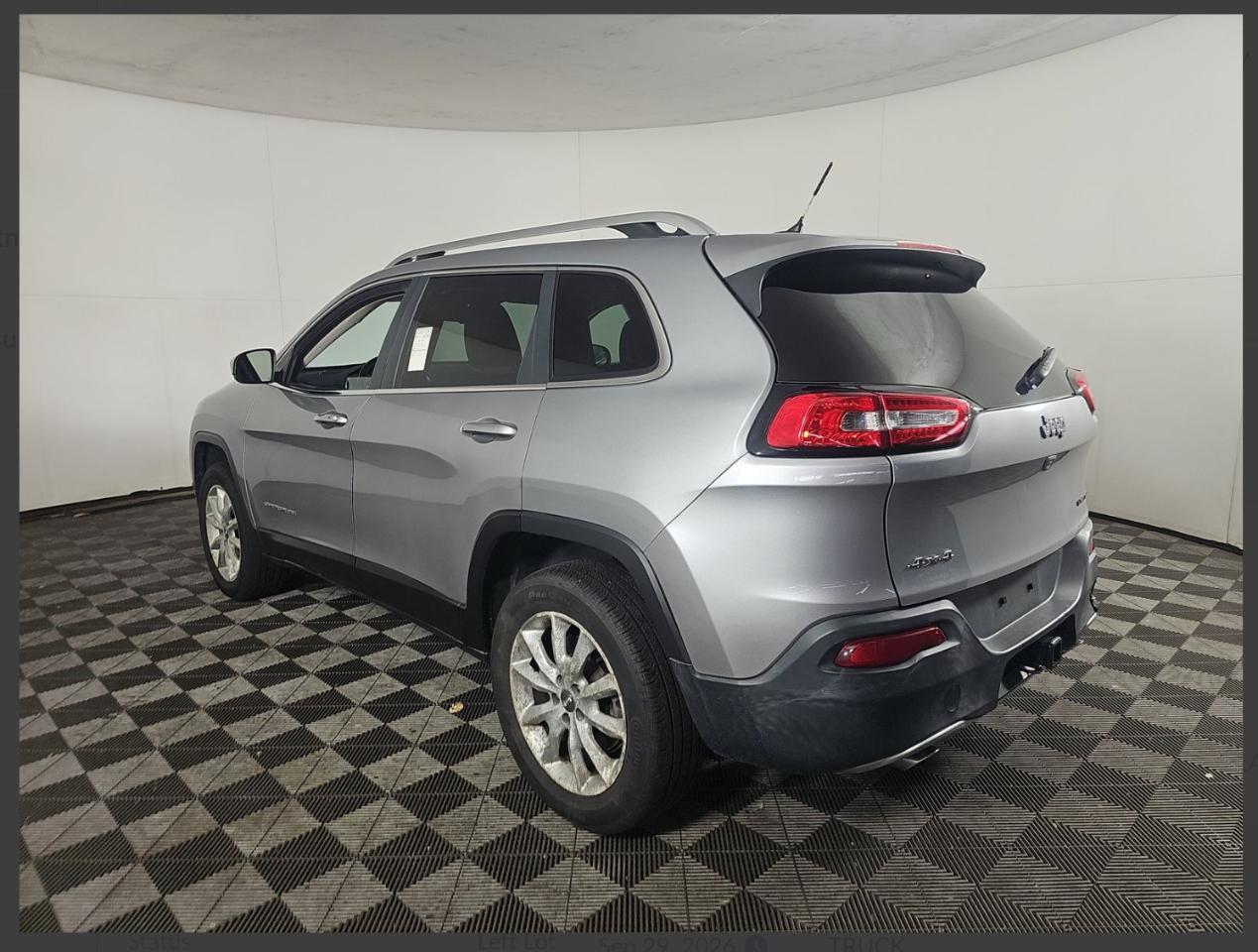 Jeep Cherokee photo 6