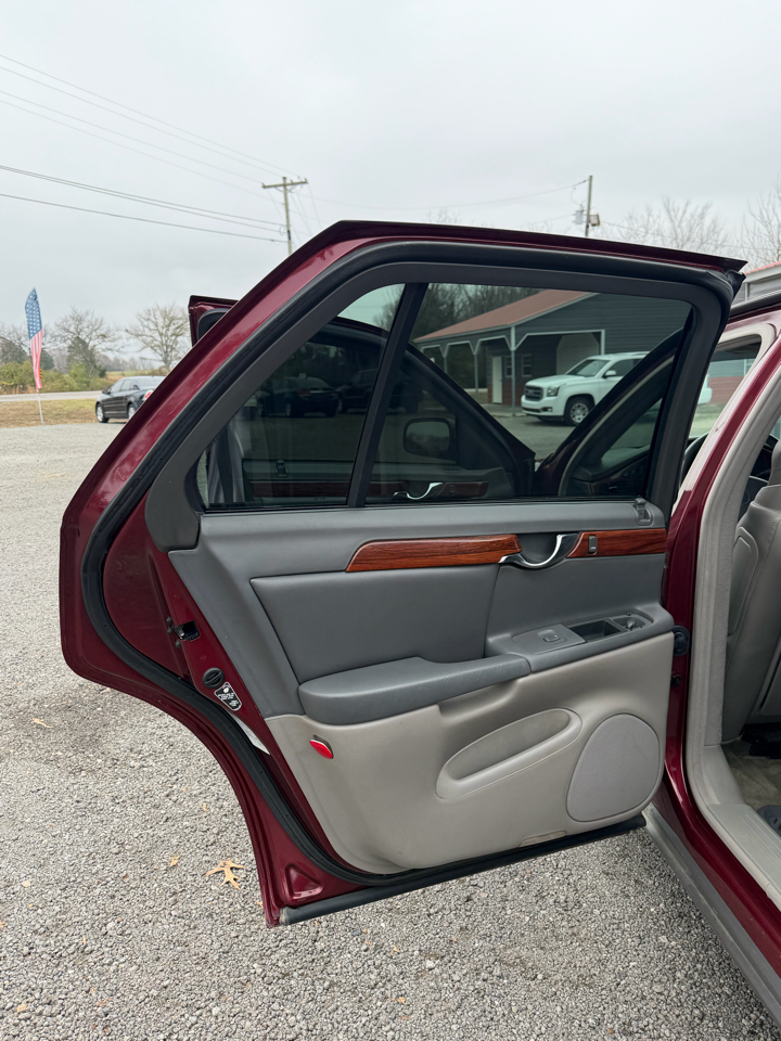 Cadillac DeVille Base 2000