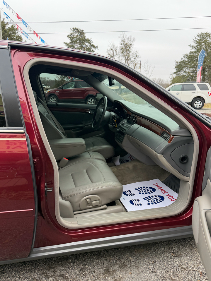 Cadillac DeVille Base 2000