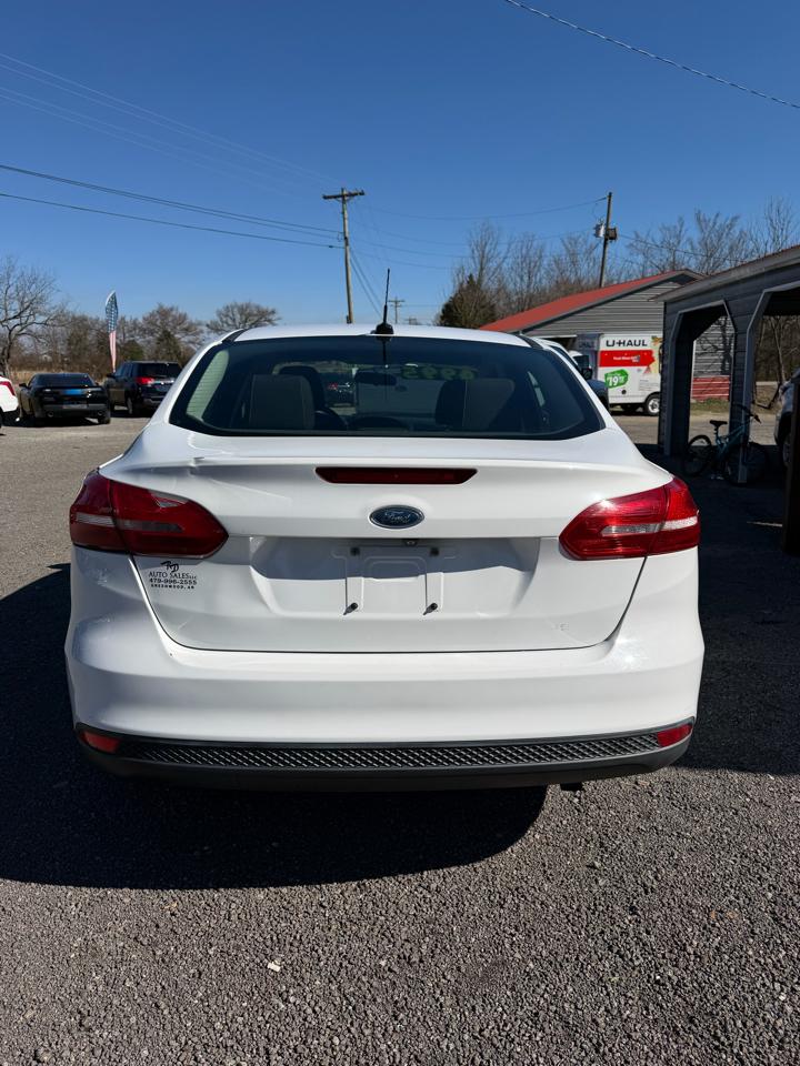 Ford Focus SE Sedan 2017