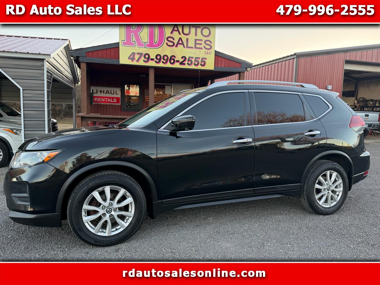 2018 Nissan Rogue SV's photo