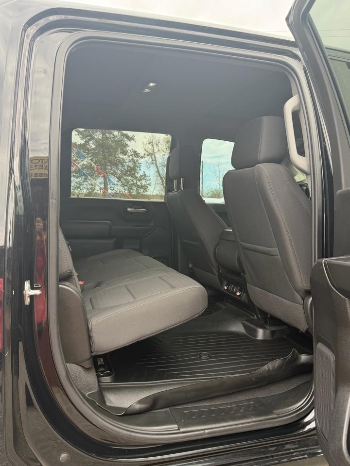 Chevrolet Silverado 2500HD LT Crew Cab 4WD w/OnStar 2023