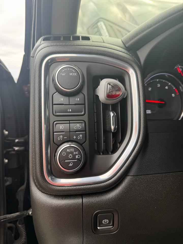 Chevrolet Silverado 2500HD LT Crew Cab 4WD w/OnStar 2023