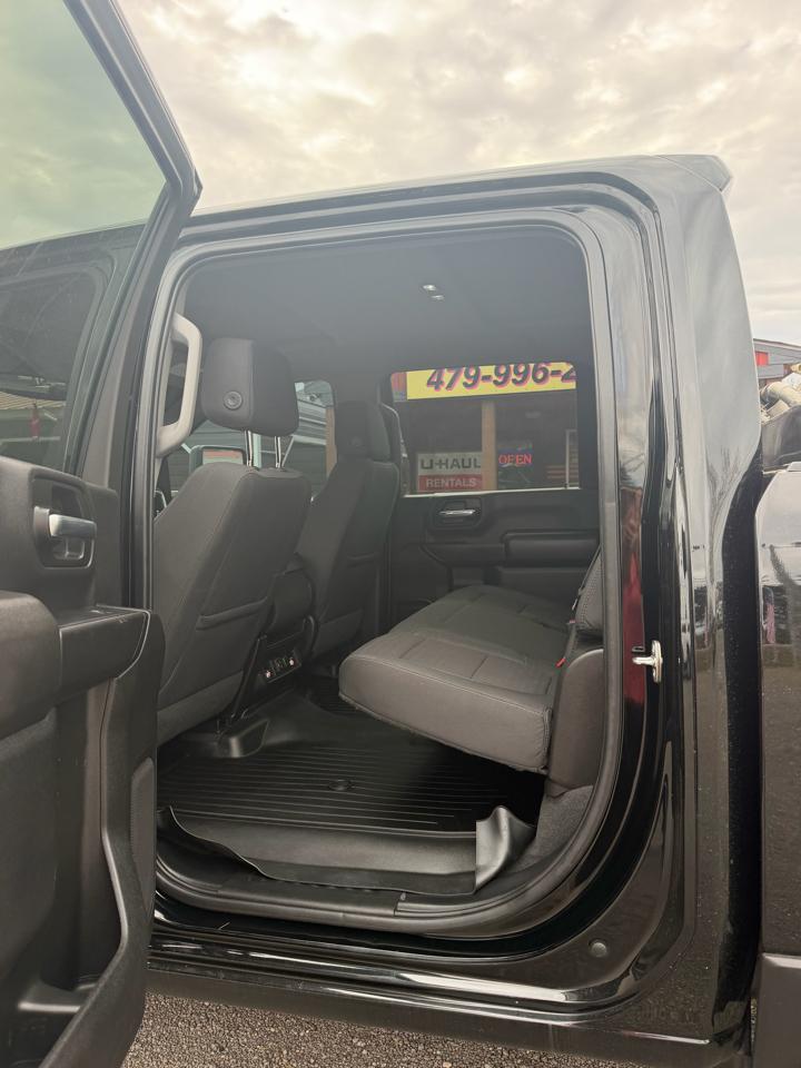 Chevrolet Silverado 2500HD LT Crew Cab 4WD w/OnStar 2023