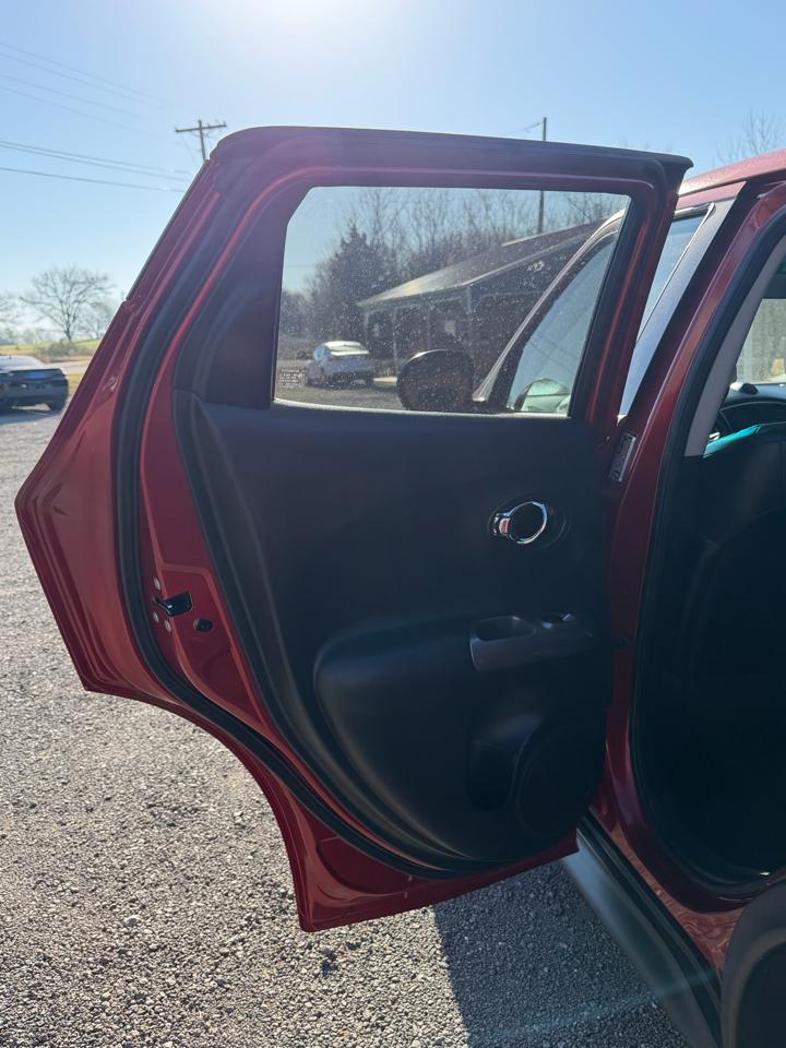 Nissan Juke SL 4D Hatchback 2014