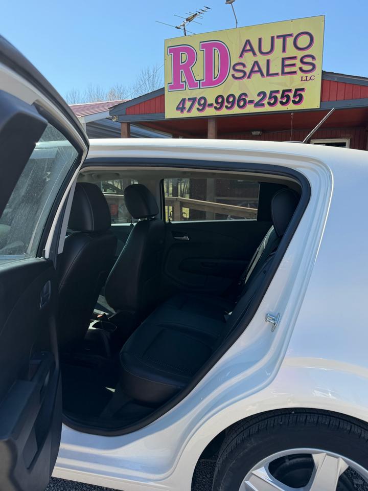 Chevrolet Sonic LTZ Auto 5-Door 2016