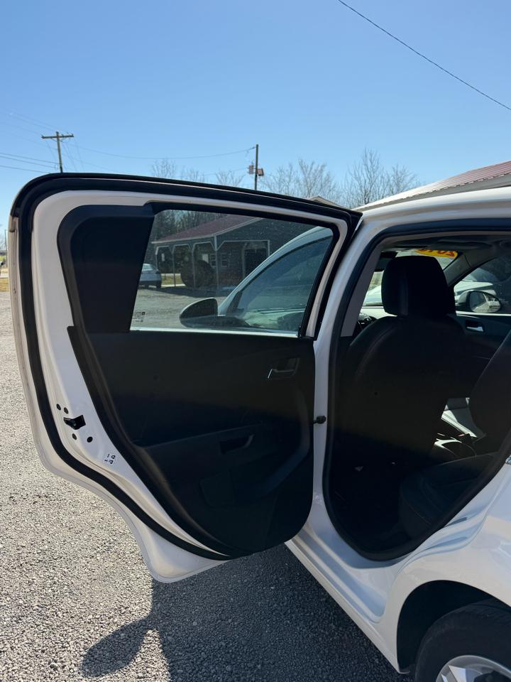 Chevrolet Sonic LTZ Auto 5-Door 2016