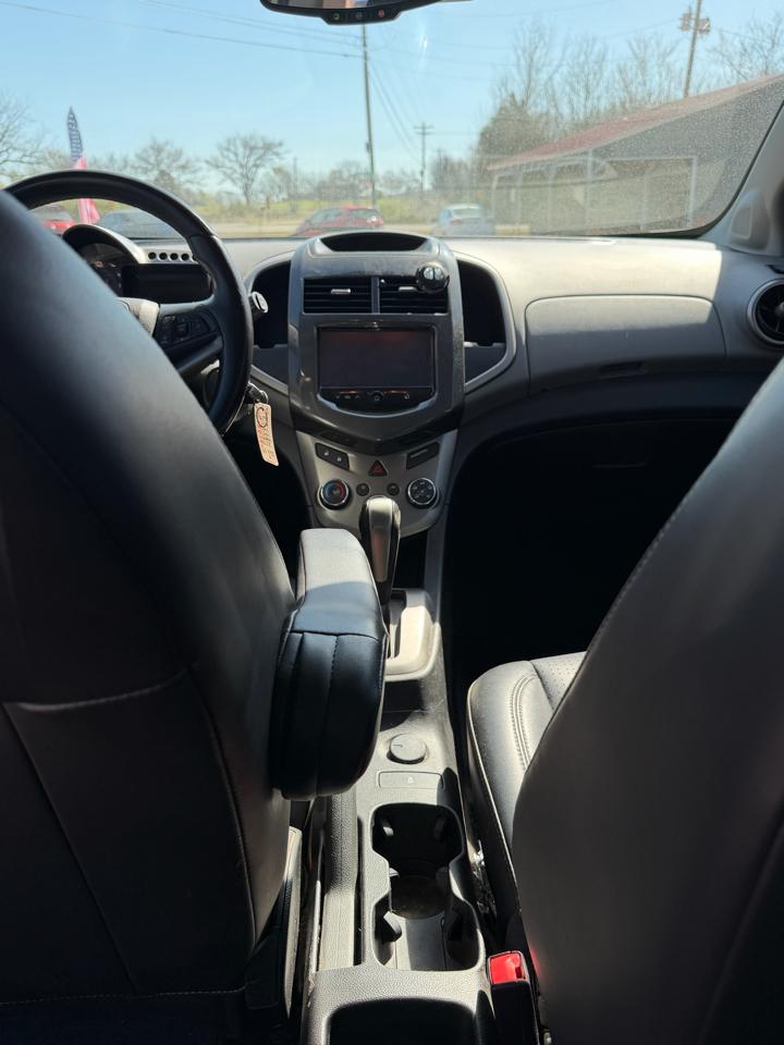 Chevrolet Sonic LTZ Auto 5-Door 2016