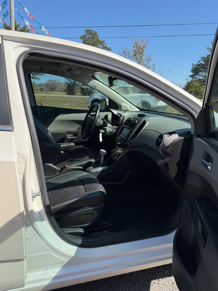 Chevrolet Sonic LTZ Auto 5-Door 2016