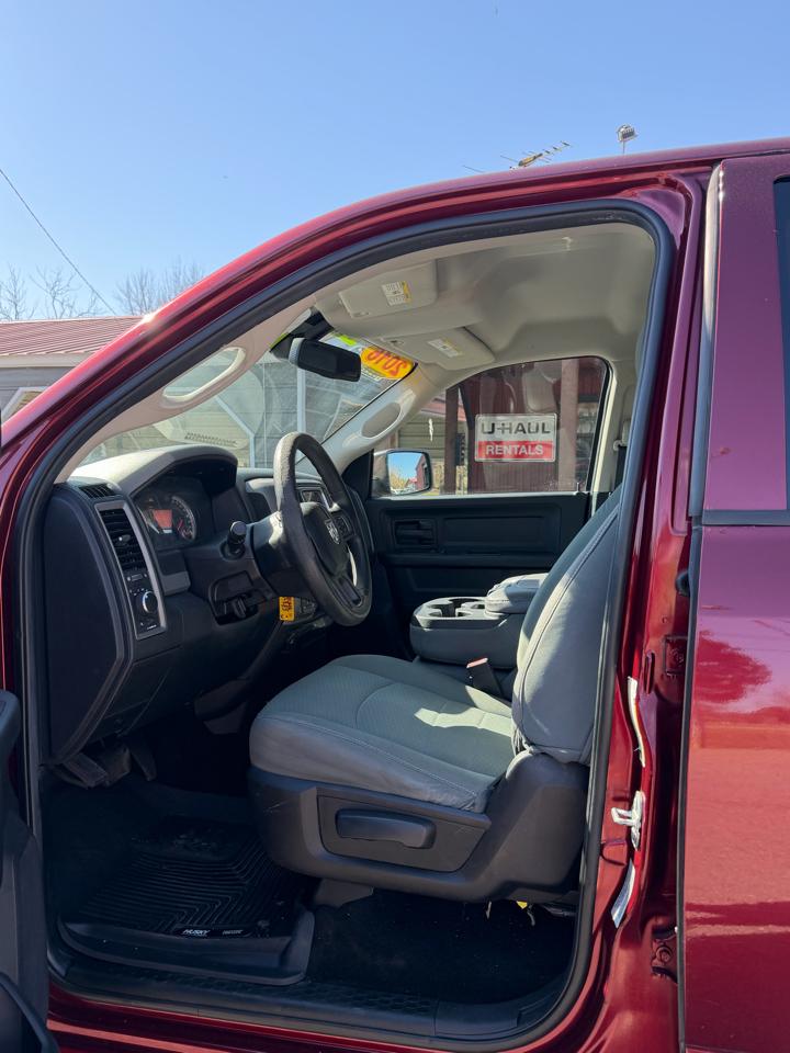 RAM 1500 Tradesman Crew Cab 4WD 2016