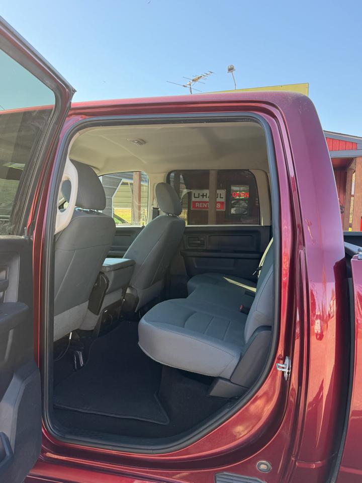 RAM 1500 Tradesman Crew Cab 4WD 2016