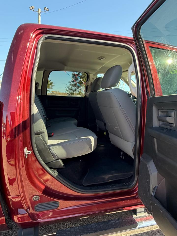 RAM 1500 Tradesman Crew Cab 4WD 2016