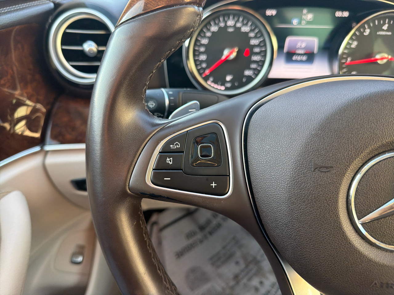 Mercedes-Benz E-Class E300 Luxury 4MATIC Sedan 2017