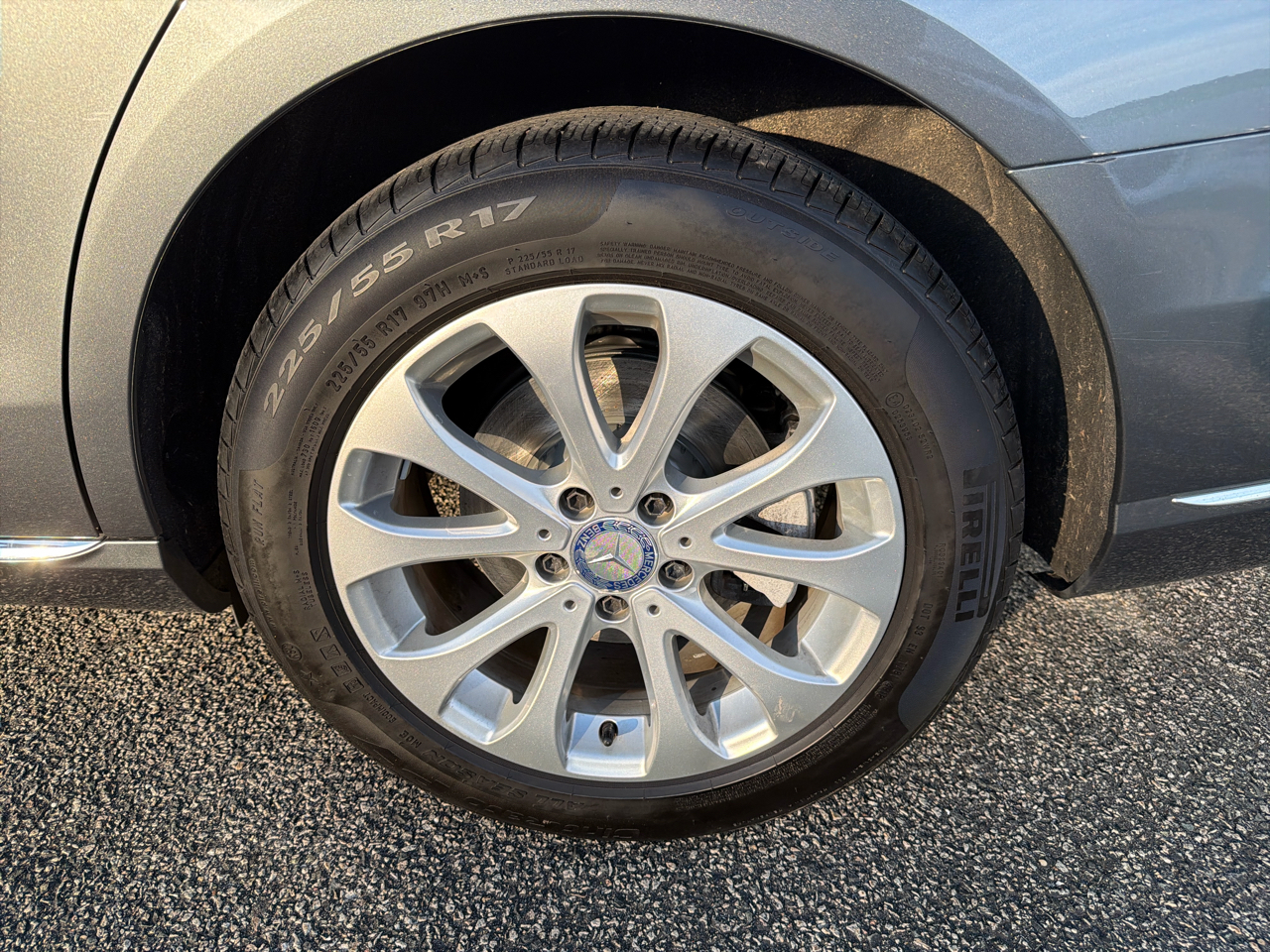 Mercedes-Benz E-Class E300 Luxury 4MATIC Sedan 2017