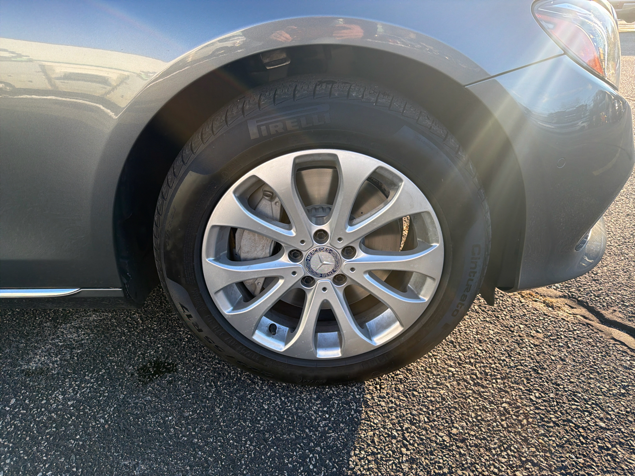 Mercedes-Benz E-Class E300 Luxury 4MATIC Sedan 2017