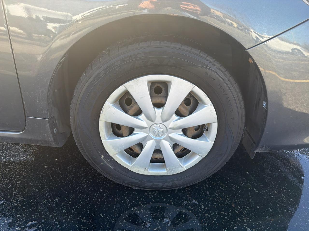 Toyota Corolla 4dr Sdn LE Auto 2011