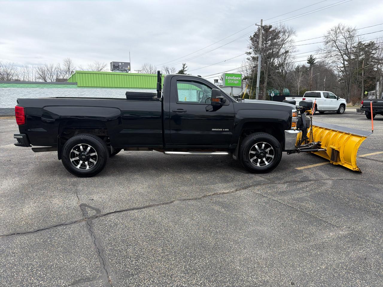 Chevrolet Silverado 3500HD 4WD Reg Cab 133.7" SRW Work Truck 2016