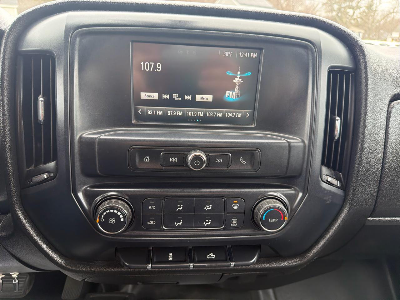 Chevrolet Silverado 3500HD 4WD Reg Cab 133.7" SRW Work Truck 2016