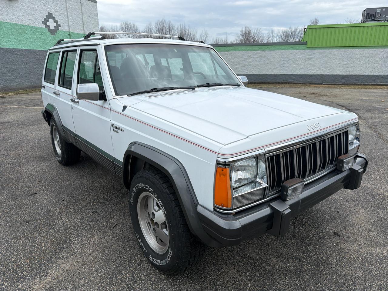 1991 Jeep Cherokee Laredo 4-Door 4WD