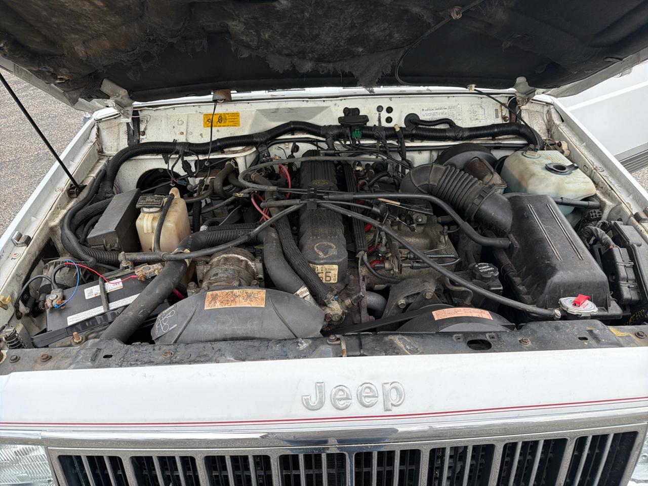 Jeep Cherokee Laredo 4-Door 4WD 1991