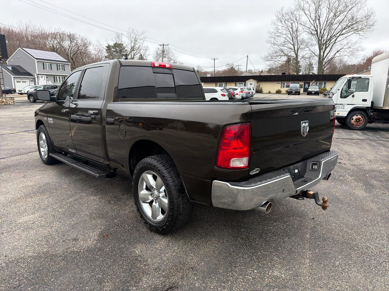 RAM 1500 4WD Crew Cab 140.5" Lone Star 2014