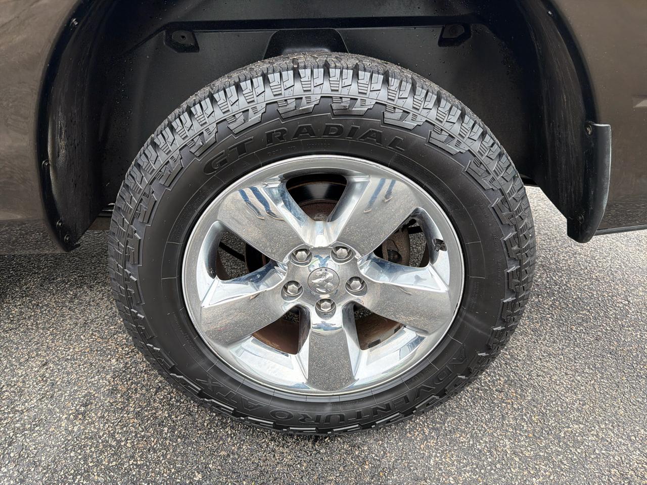 RAM 1500 4WD Crew Cab 140.5" Lone Star 2014