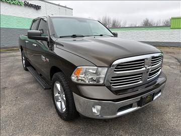 2014 RAM 1500 4WD Crew Cab 140.5" Lone Star