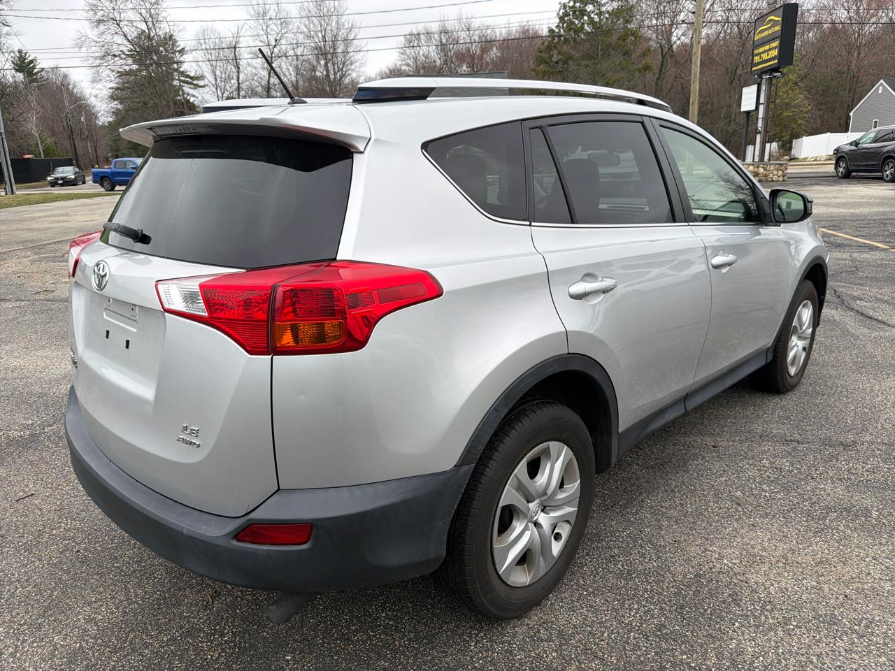 Toyota RAV4 LE AWD 2014