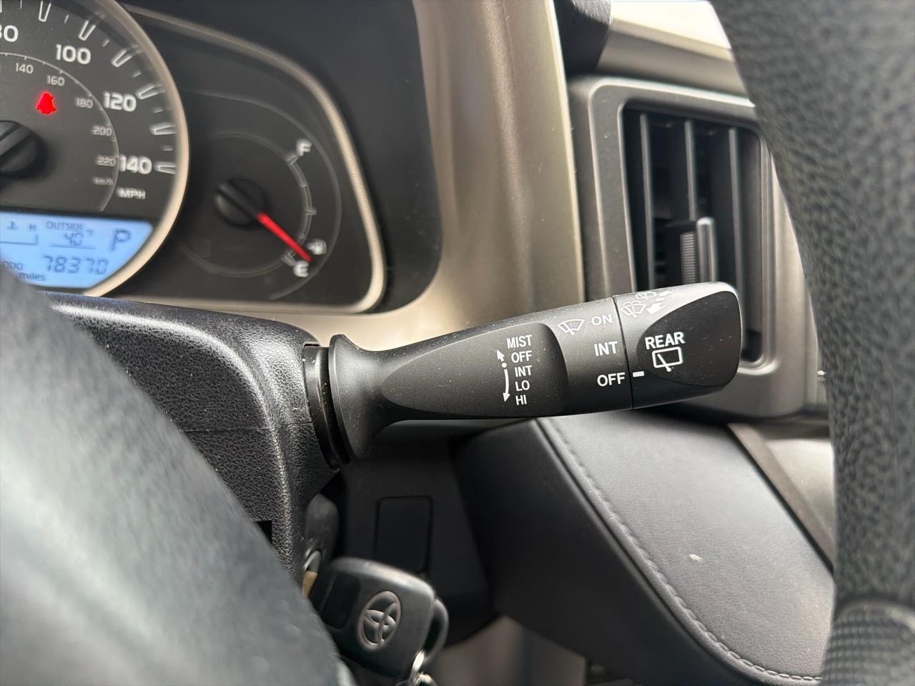 Toyota RAV4 LE AWD 2014