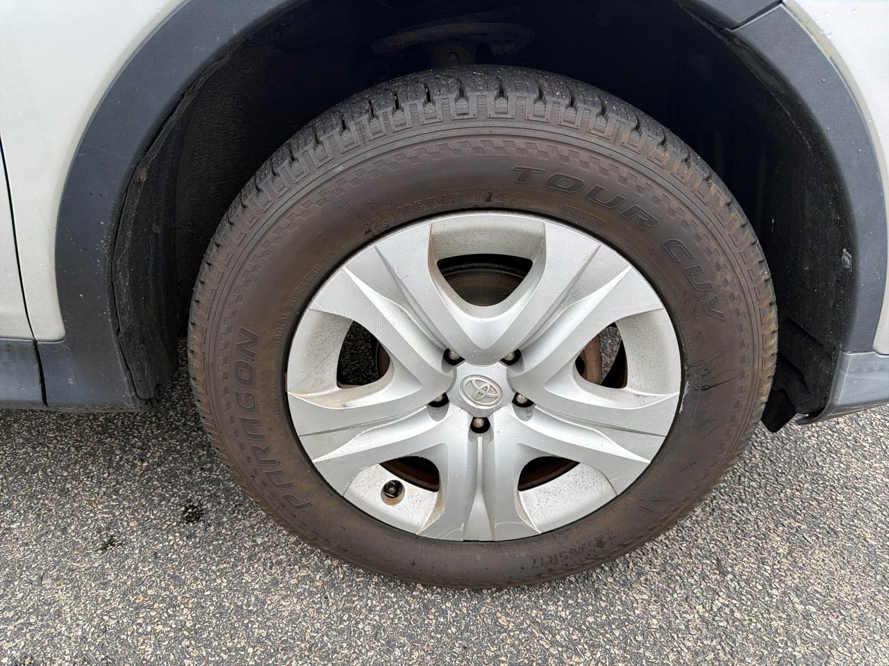 Toyota RAV4 LE AWD 2014