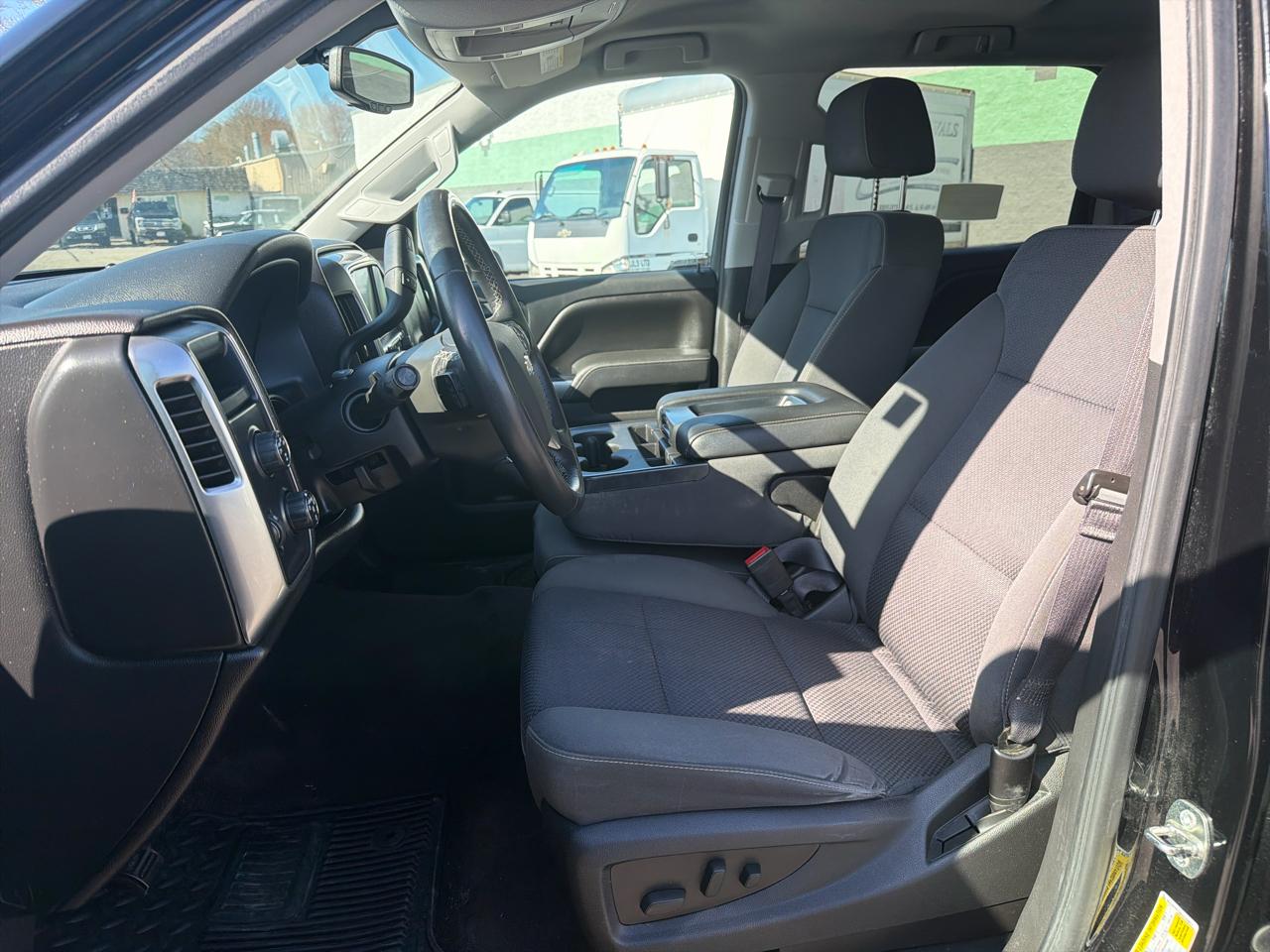 Chevrolet Silverado 1500 1LT Crew Cab 4WD 2016