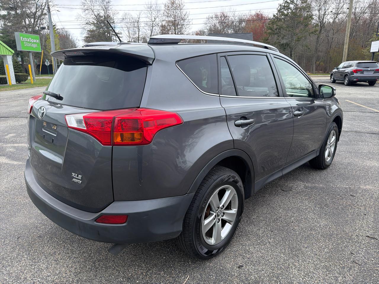 Toyota RAV4 XLE AWD 2015