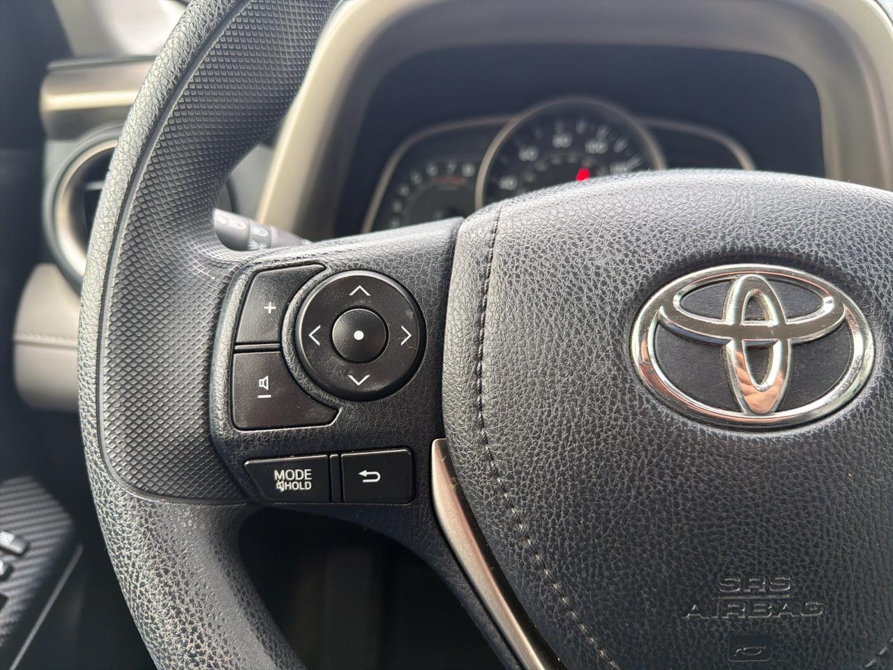 Toyota RAV4 XLE AWD 2015