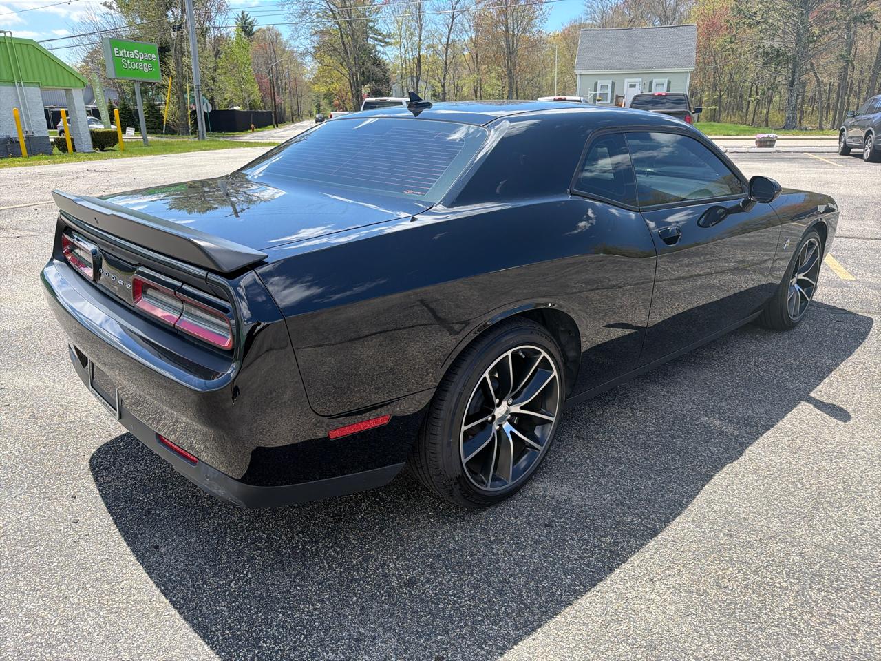 Dodge Challenger 2dr Cpe R/T Scat Pack Shaker 2016