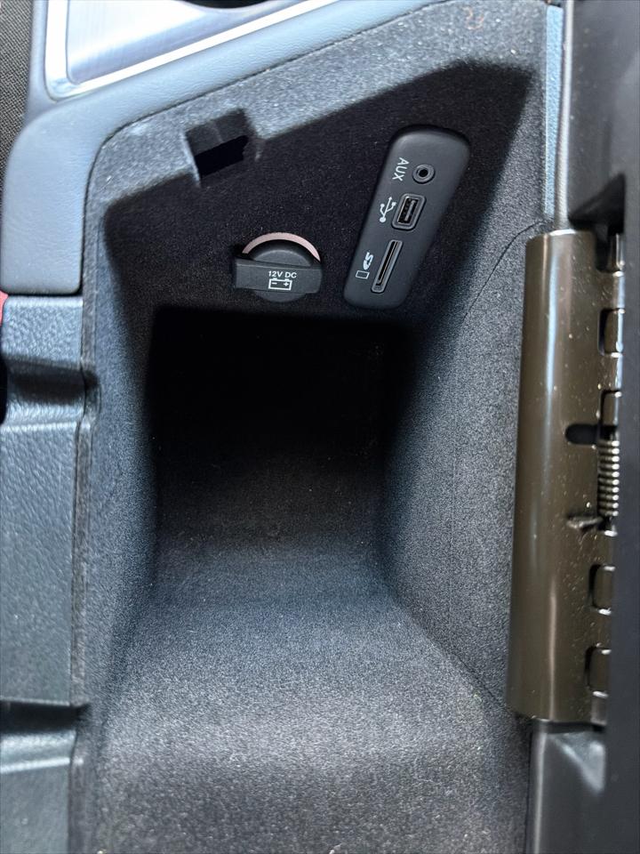 Dodge Challenger 2dr Cpe R/T Scat Pack Shaker 2016