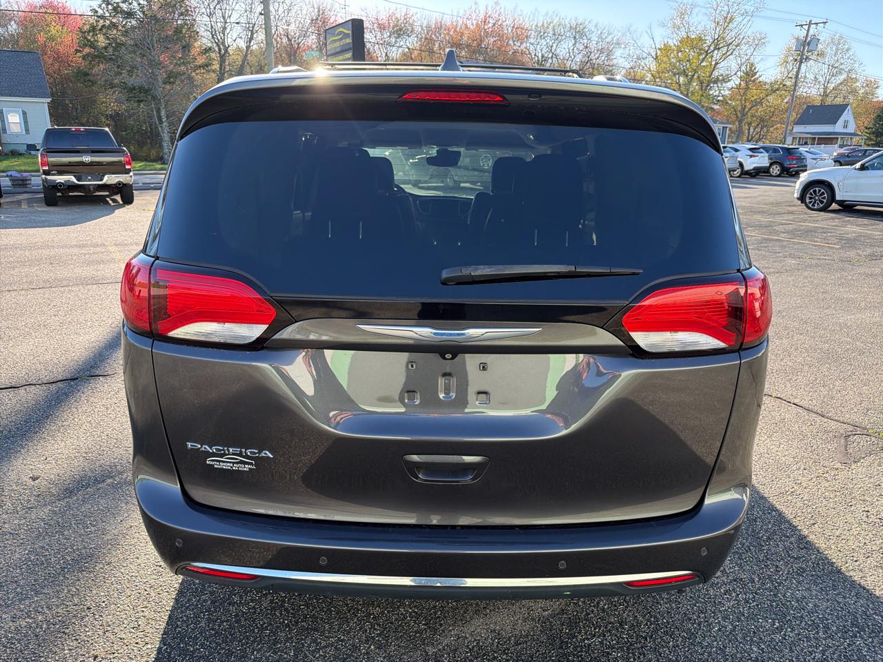 Chrysler Pacifica Touring-L Plus 2017
