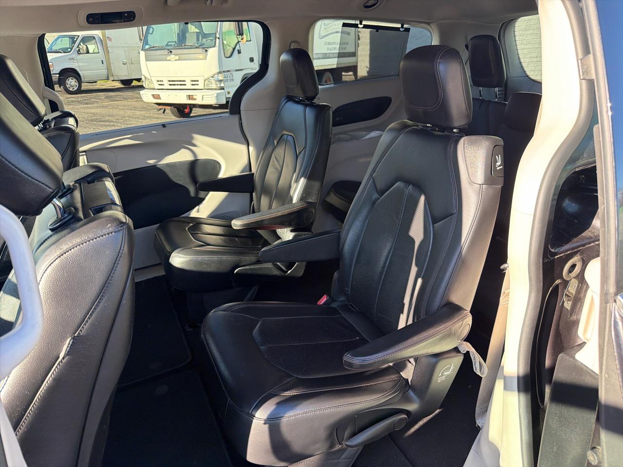 Chrysler Pacifica Touring-L Plus 2017